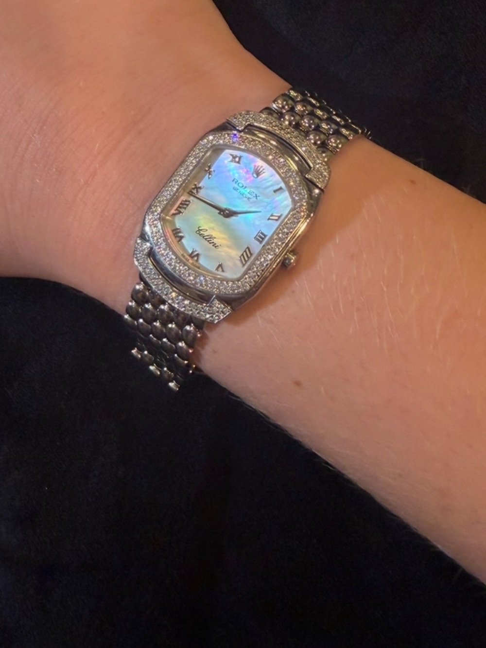 Rolex Cellini Mother-of-Pearl Dial Diamond Bezel Watch - 18k white gold - Picture 5 of 8